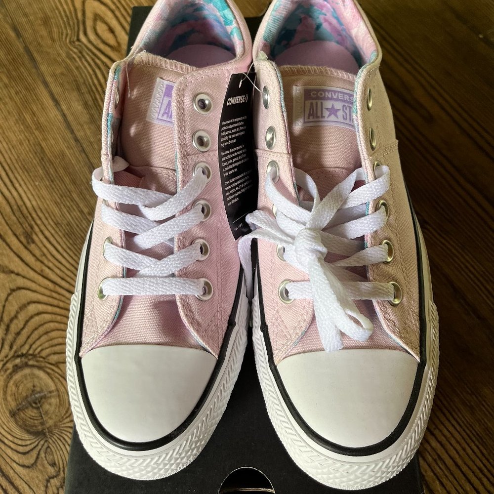 Women's Converse Pink Madison Ox Size 8 NIB NWT